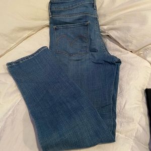 Levi’s mid rise skinny jeans